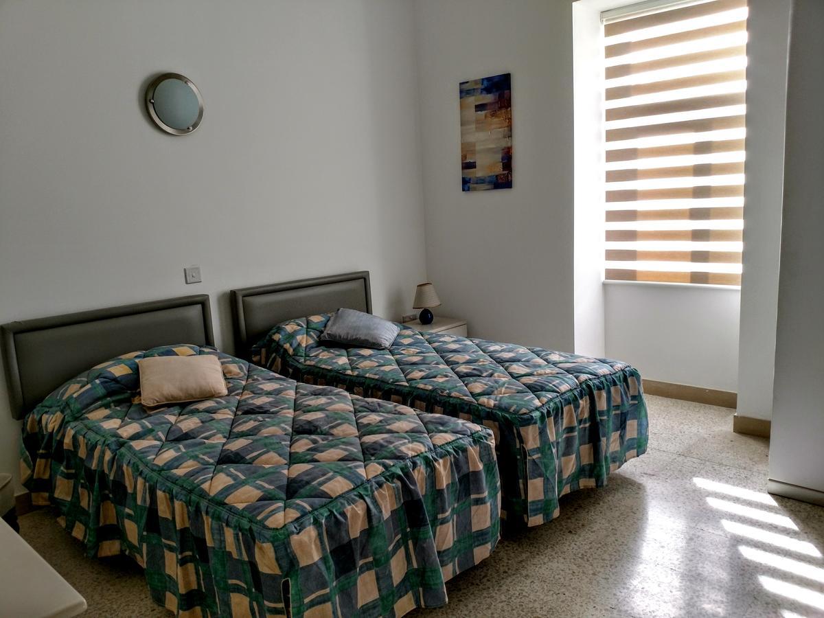 Charming Rooms With A Seaview Сліма Екстер'єр фото